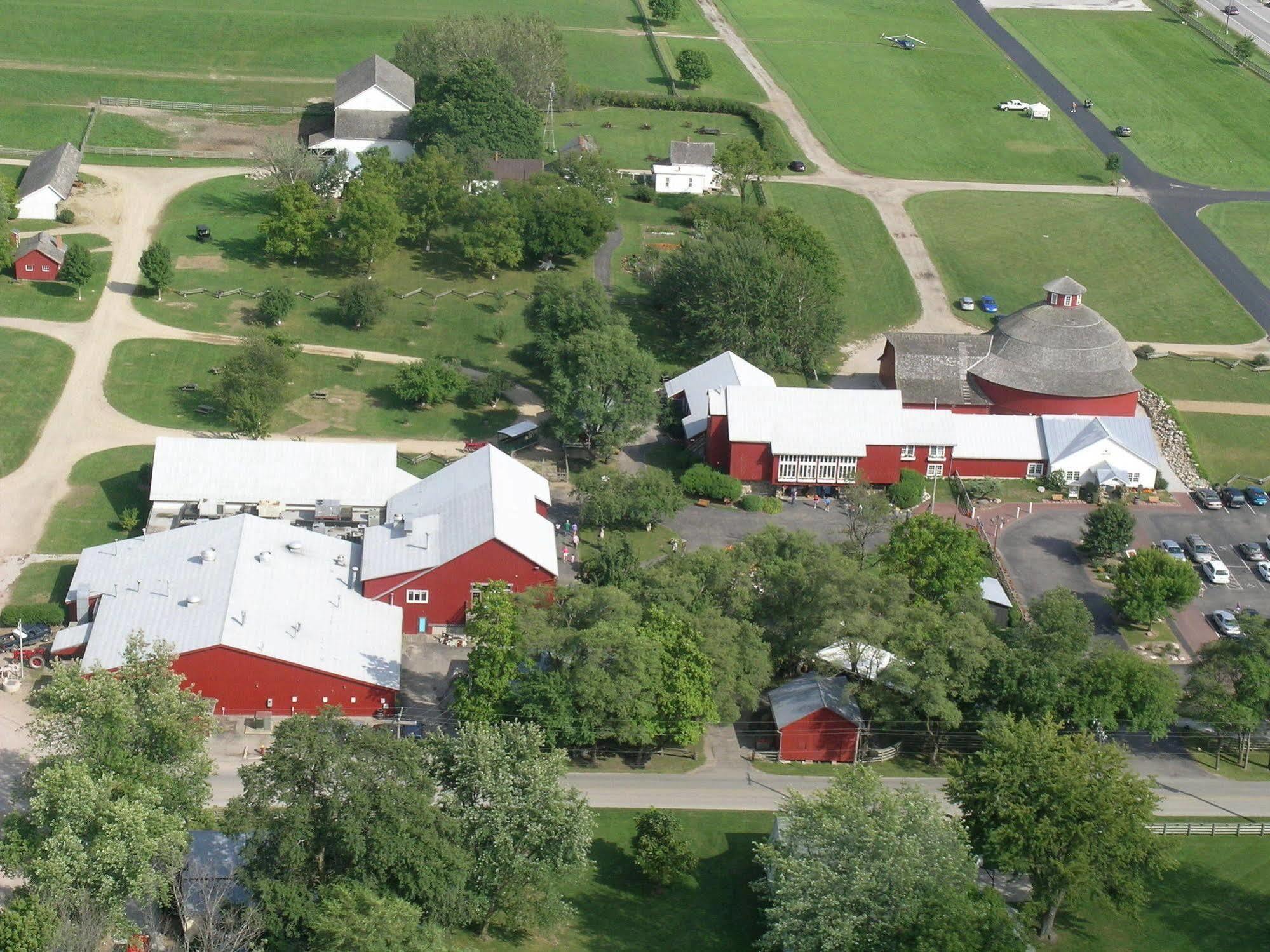 Amish Inn Nappanee Zewnętrze zdjęcie